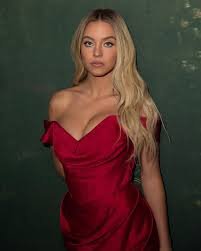 ss red dress